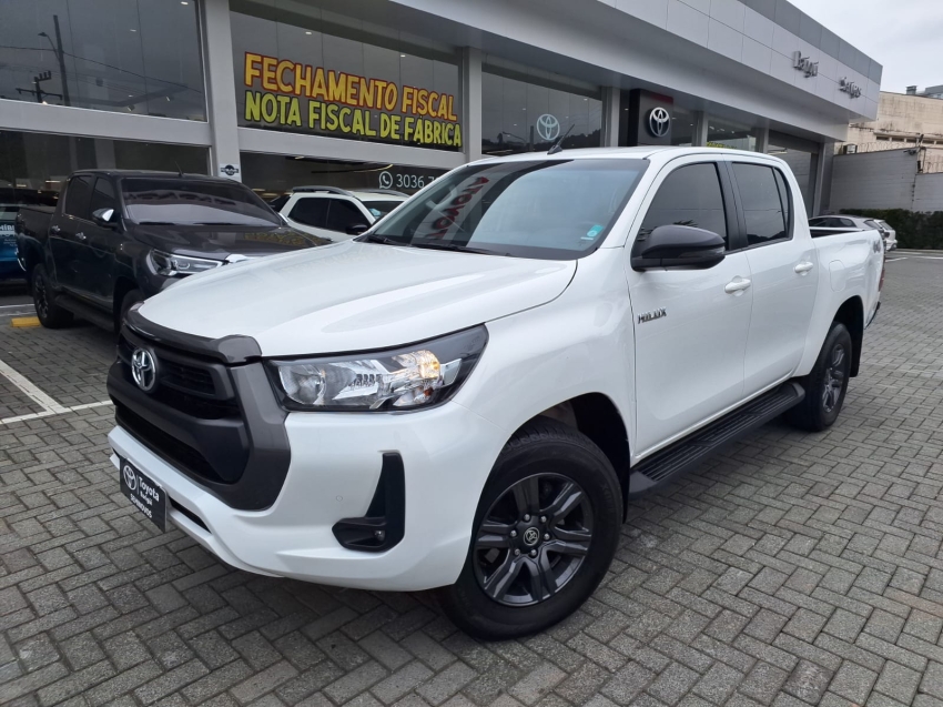 toyota hilux sr 4x4 2.8 tb at diesel automatico 2023/240