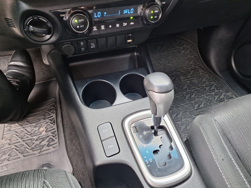 toyota hilux sr 4x4 2.8 tb at diesel automatico 2023/248