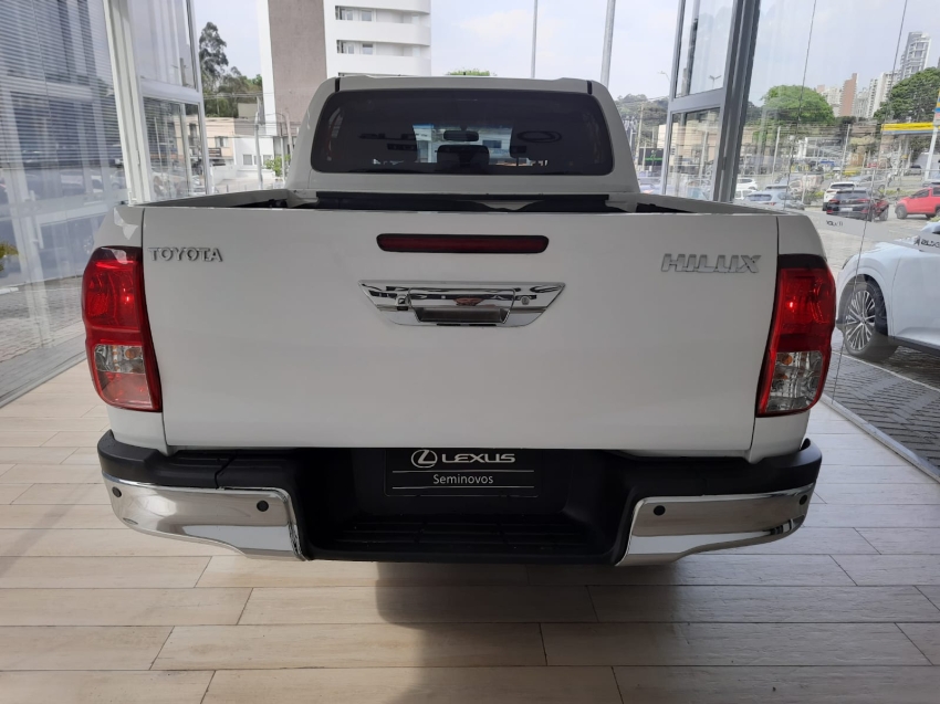 toyota hilux sr 4x4 2.8 tb at diesel automatico 2023/245