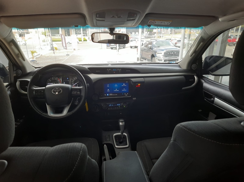 toyota hilux sr 4x4 2.8 tb at diesel automatico 2023/2410