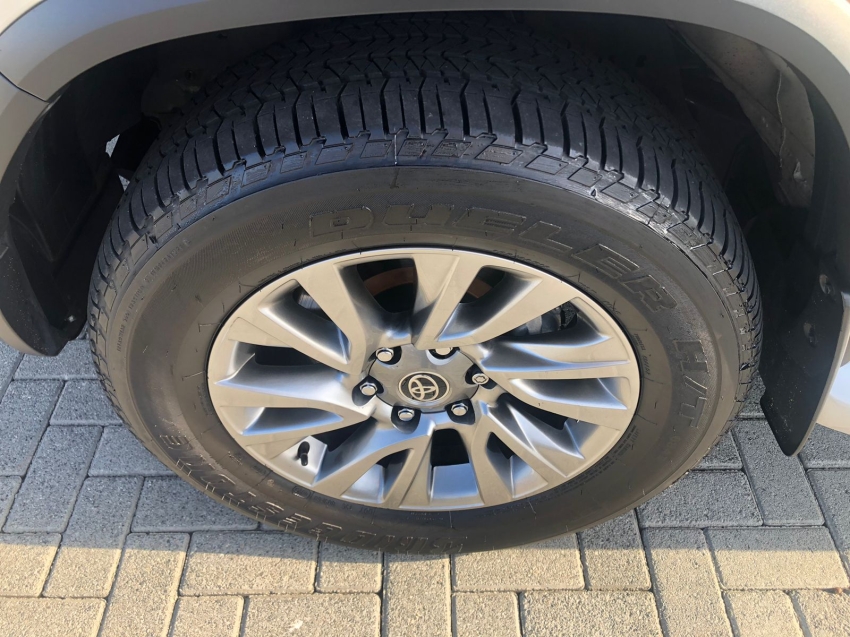 hilux sw4 srx 2.8l - 5 lugares22