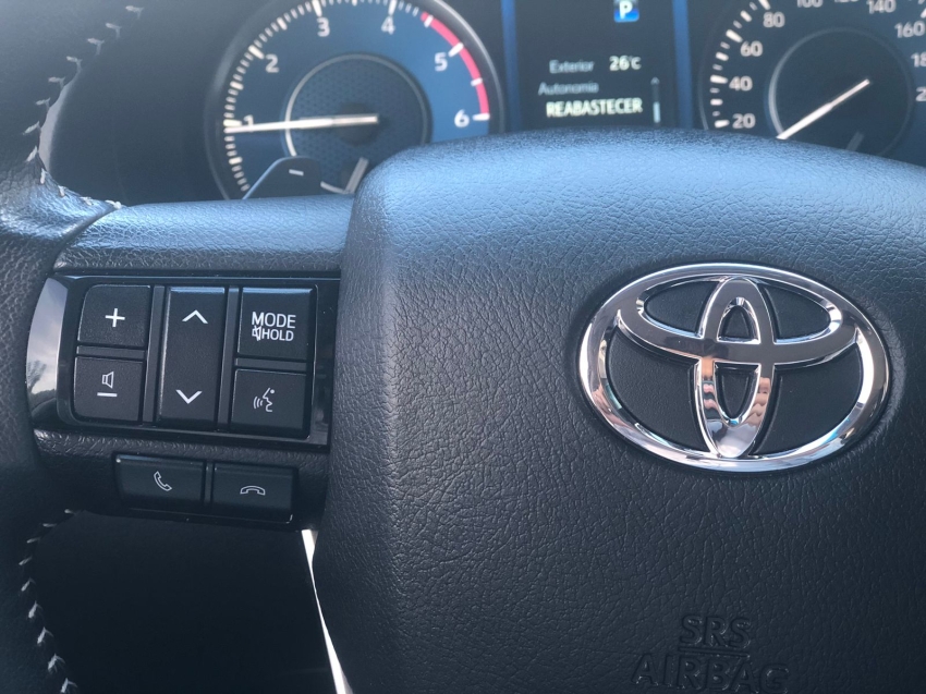 hilux sw4 srx 2.8l - 5 lugares10