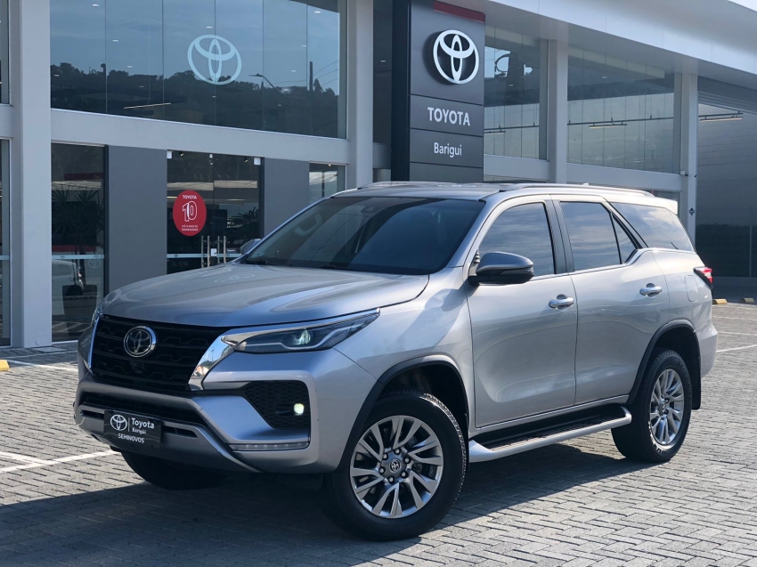 hilux sw4 srx 2.8l - 5 lugares