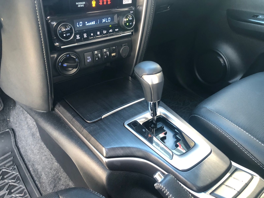 hilux sw4 srx 2.8l - 5 lugares17