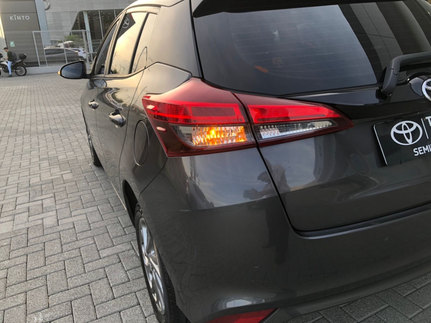 yaris hatch xs 1.5 - garantia de fabrica6