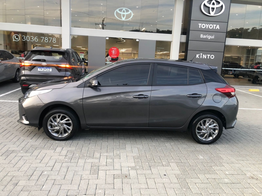 yaris hatch xs 1.5 - garantia de fabrica1