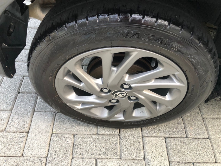 yaris hatch xs 1.5 - garantia de fabrica10