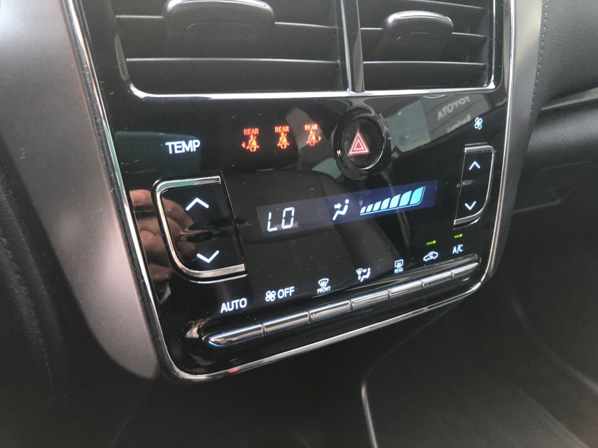 yaris hatch xs 1.5 - garantia de fabrica11