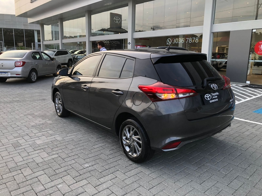 yaris hatch xs 1.5 - garantia de fabrica2