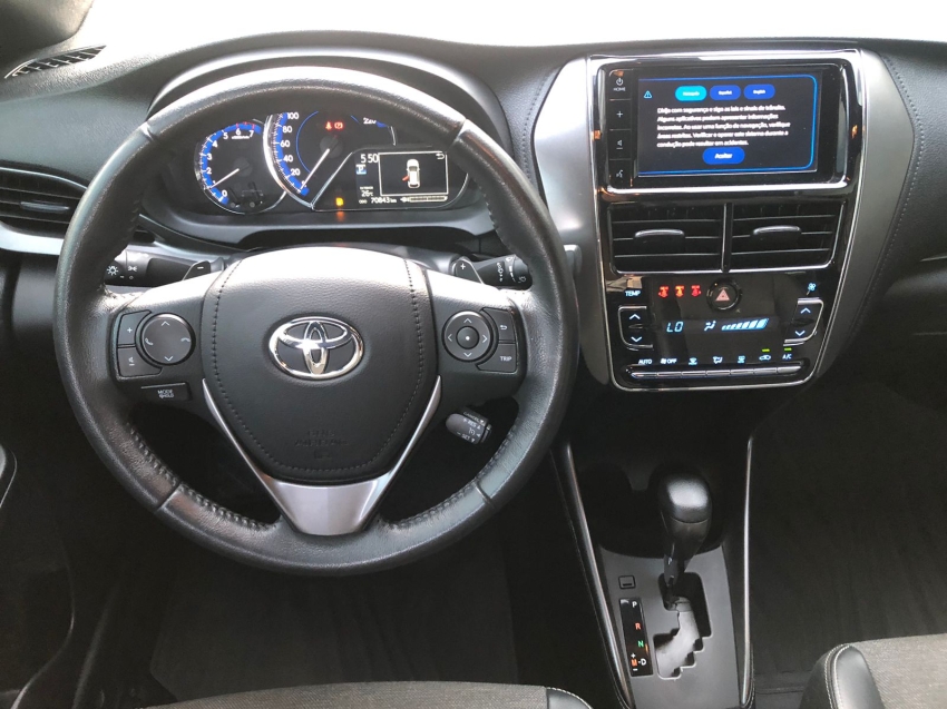 yaris hatch xs 1.5 - garantia de fabrica13