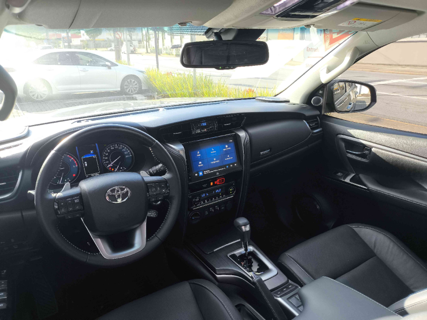 toyota hilux sw4 2.8 d-4d turbo diesel srx platinum 7l 4x4 automatico 4p 202513