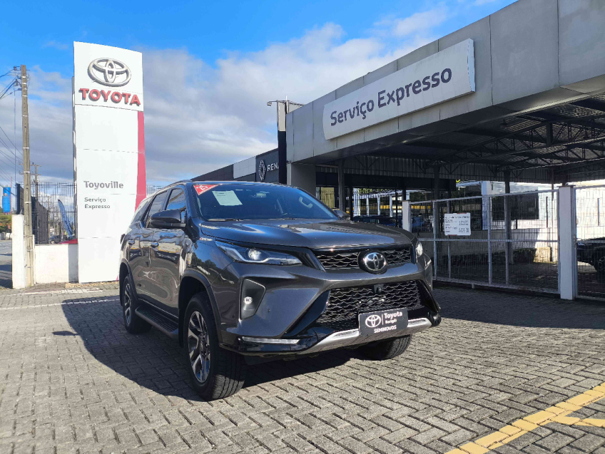 toyota hilux sw4 2.8 d-4d turbo diesel srx platinum 7l 4x4 automatico 4p 2025