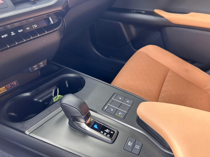 lexus ux 300h 2.0 vvt-i hybrid cvt hibrido 4p automatico 202512