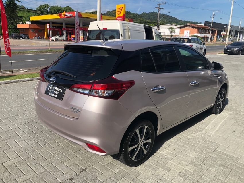 yaris xls 1.5 automatico - teto solar6