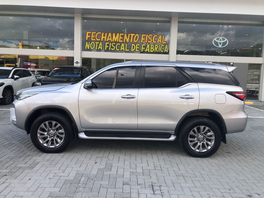 sw4 srx 2.8 aut.  - upgrade de acessorios incluso1