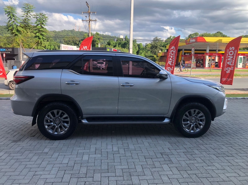 sw4 srx 2.8 aut.  - upgrade de acessorios incluso6