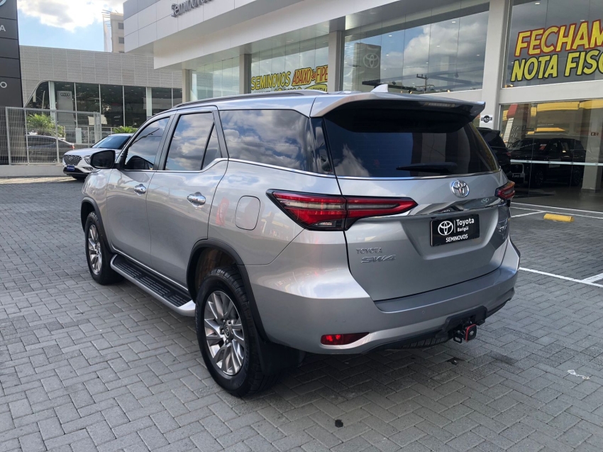 sw4 srx 2.8 aut.  - upgrade de acessorios incluso2