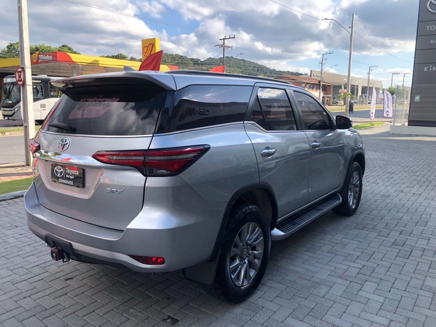 sw4 srx 2.8 aut.  - upgrade de acessorios incluso5