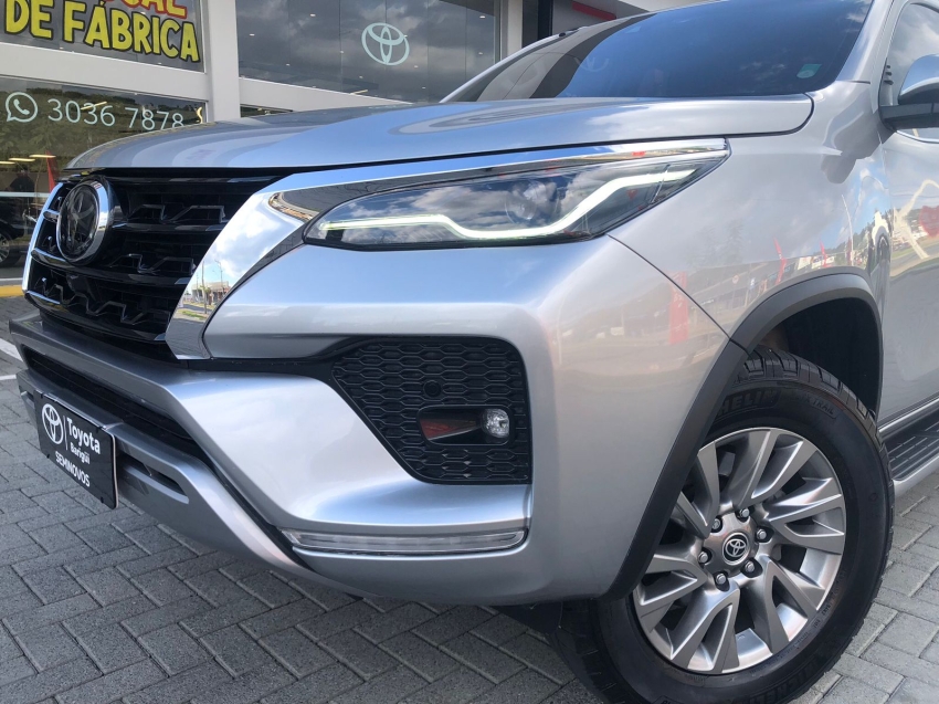 sw4 srx 2.8 aut.  - upgrade de acessorios incluso3