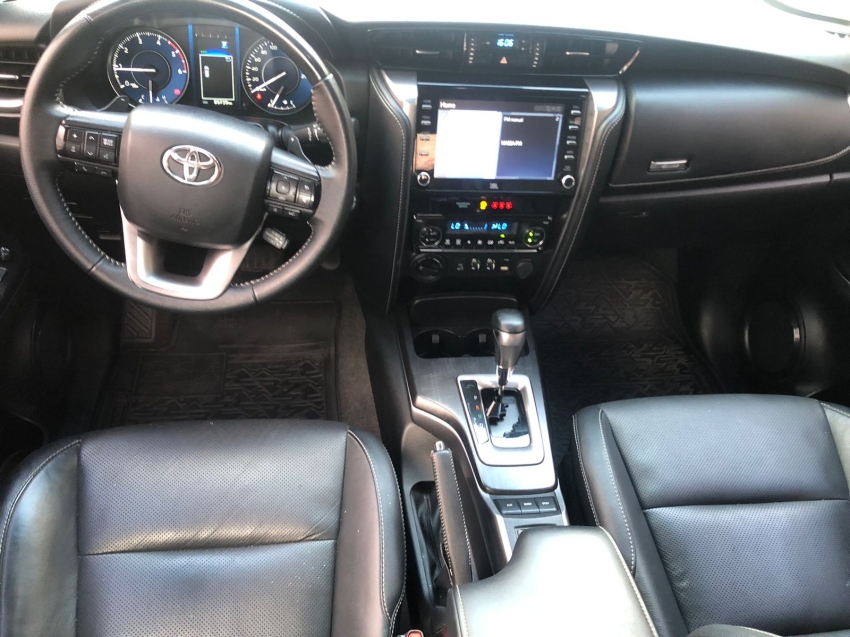 sw4 srx 2.8 aut.  - upgrade de acessorios incluso7