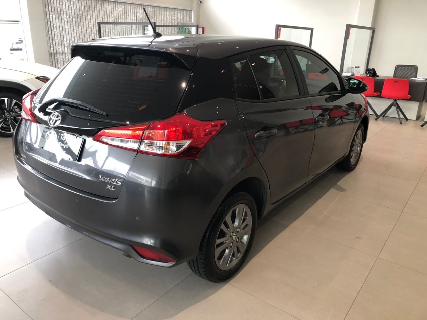toyota yaris 1.5 flex 20212