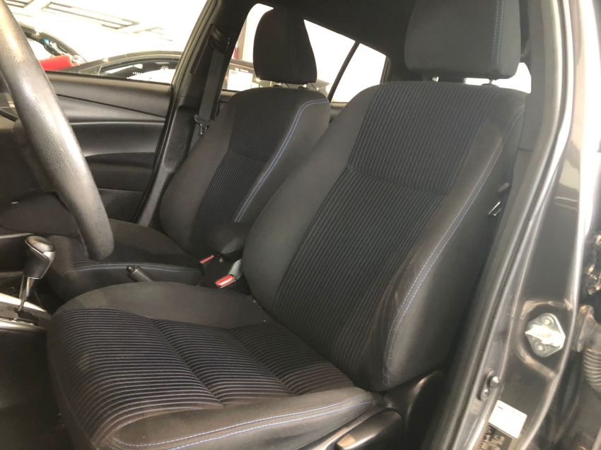 toyota yaris 1.5 flex 202115