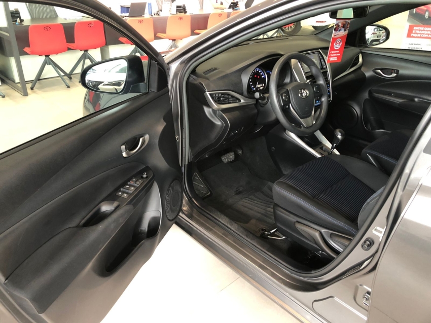 toyota yaris 1.5 flex 202116