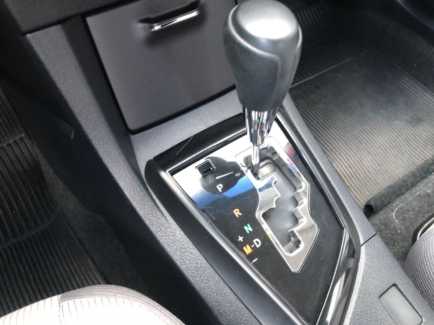 corolla gli 1.8 - automatico11