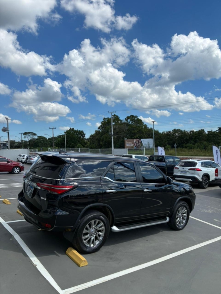 toyota hilux sw4 2.8 d-4d turbo diesel srx 4x4 automatico 4p 20237