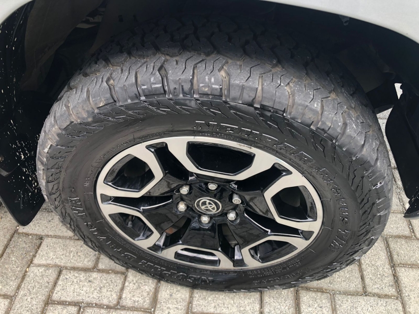 toyota hilux diesel automatico 202429