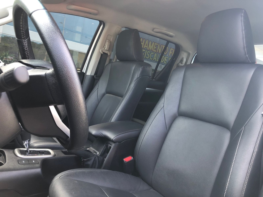 toyota hilux diesel automatico 202418
