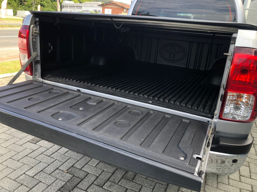 toyota hilux diesel automatico 202423
