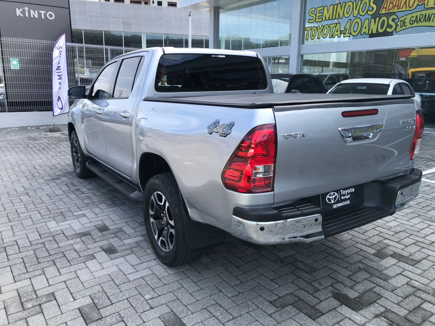 toyota hilux diesel automatico 20242