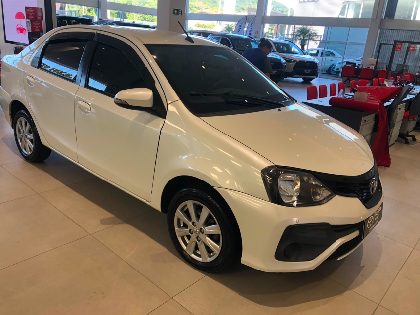 toyota etios 1.5 flex automatico 20193