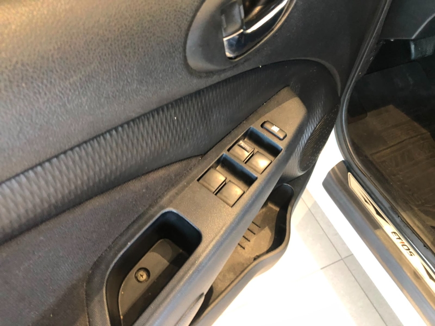 toyota etios 1.5 flex automatico 201911