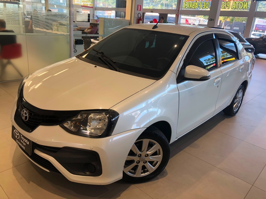 toyota etios 1.5 flex automatico 20190