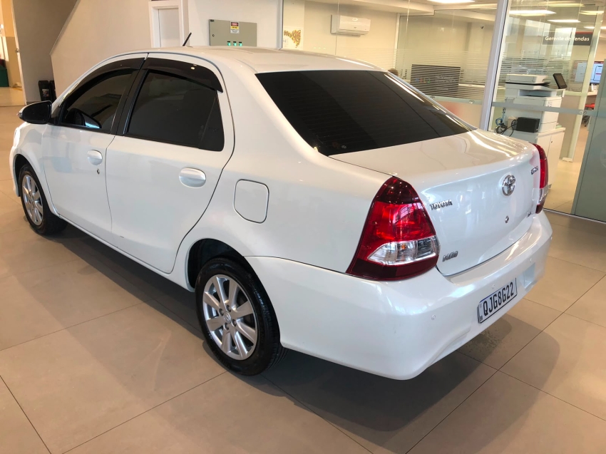 toyota etios 1.5 flex automatico 20191