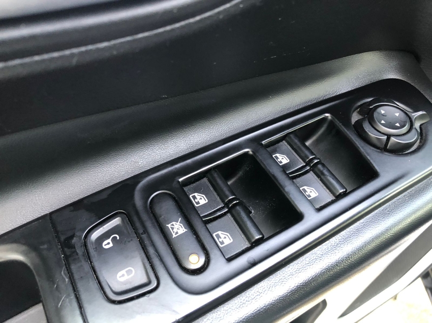 jeep renegade 1.8 16v flex longitude 4p automatico 5p 202014