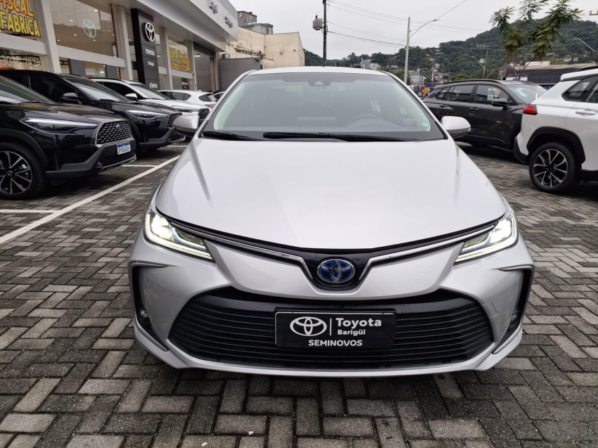 corolla altis hibryd 1.8 hv1