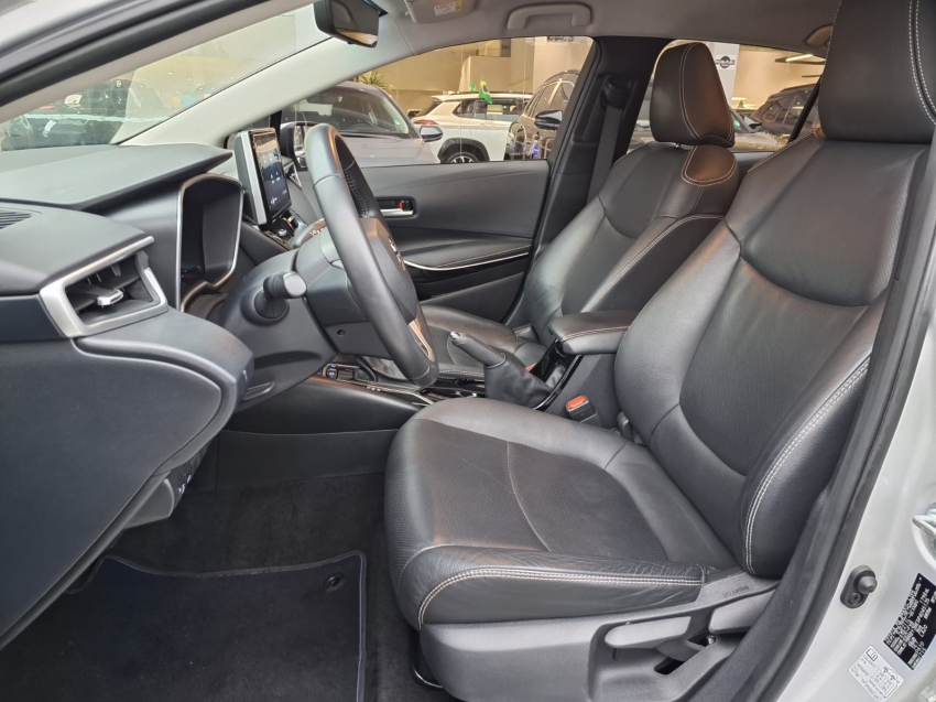corolla altis hibryd 1.8 hv7
