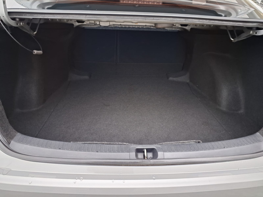 corolla altis hibryd 1.8 hv9