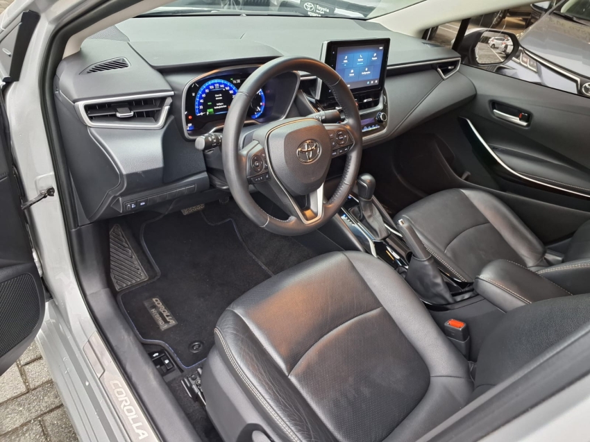 corolla altis hibryd 1.8 hv8