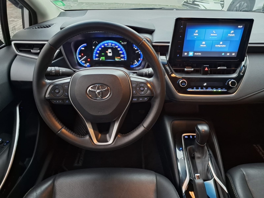corolla altis hibryd 1.8 hv6