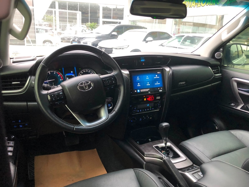 toyota hilux sw4 2.8 d-4d turbo diesel srx 7l 4x4 automatico 5p 20249