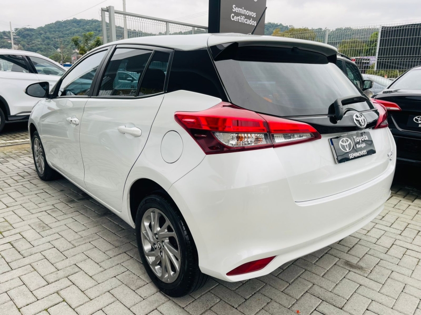 yaris xs connect 1.5 - oportunidade5