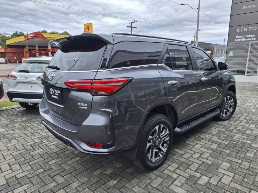 toyota hilux sw4 2.8 d-4d turbo diesel srx platinum 4x4 automatico 5p 20242