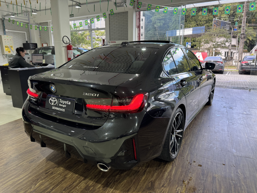 bmw 320 ia sport flex 2.05
