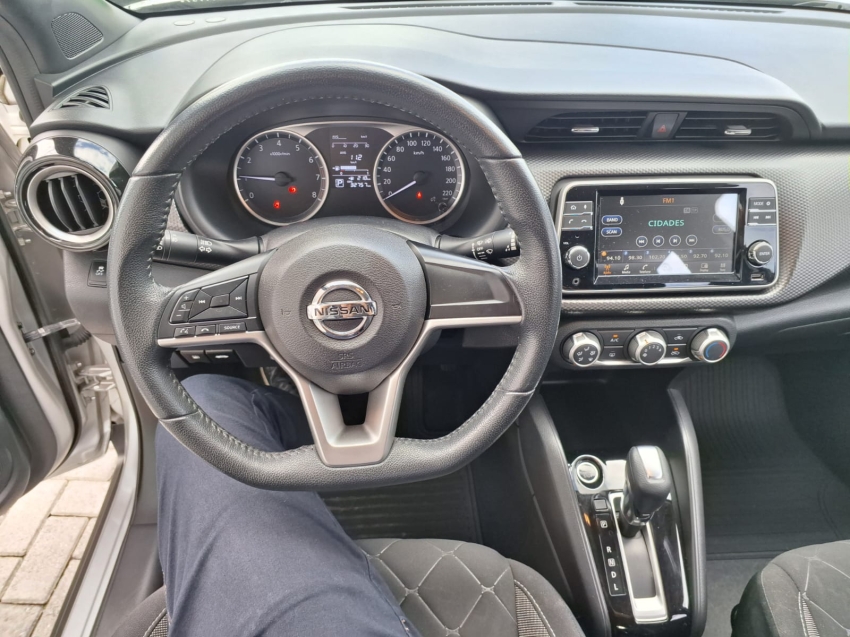 nissan kicks 1.6 sv - automatica8