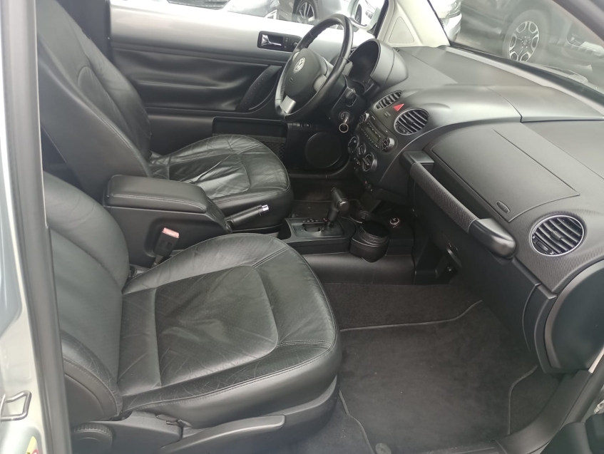 new beetle 2.0 - km baixa17