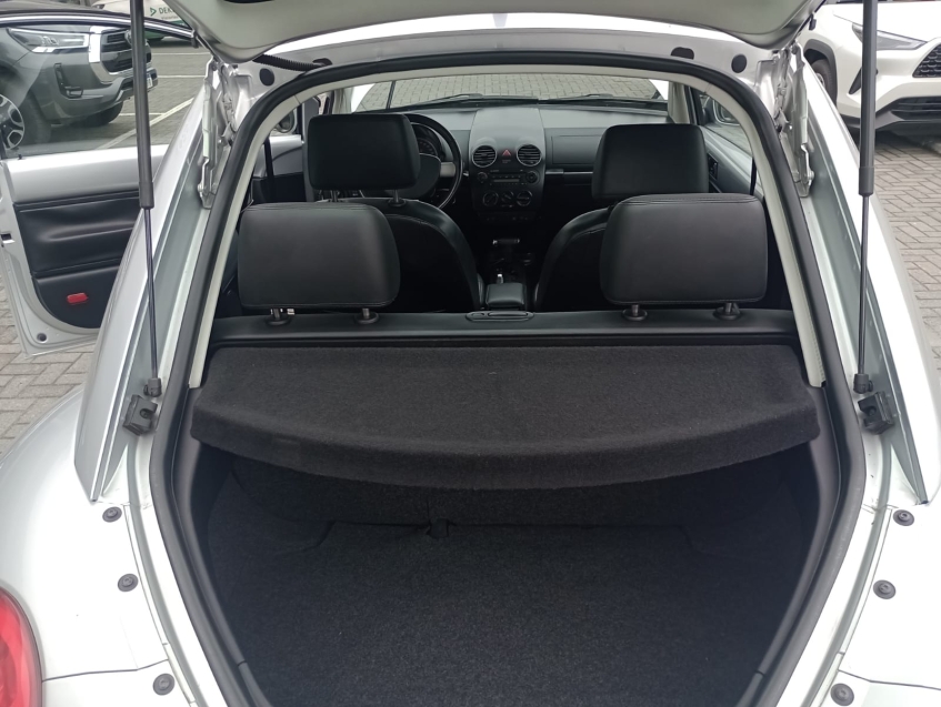 new beetle 2.0 - km baixa12